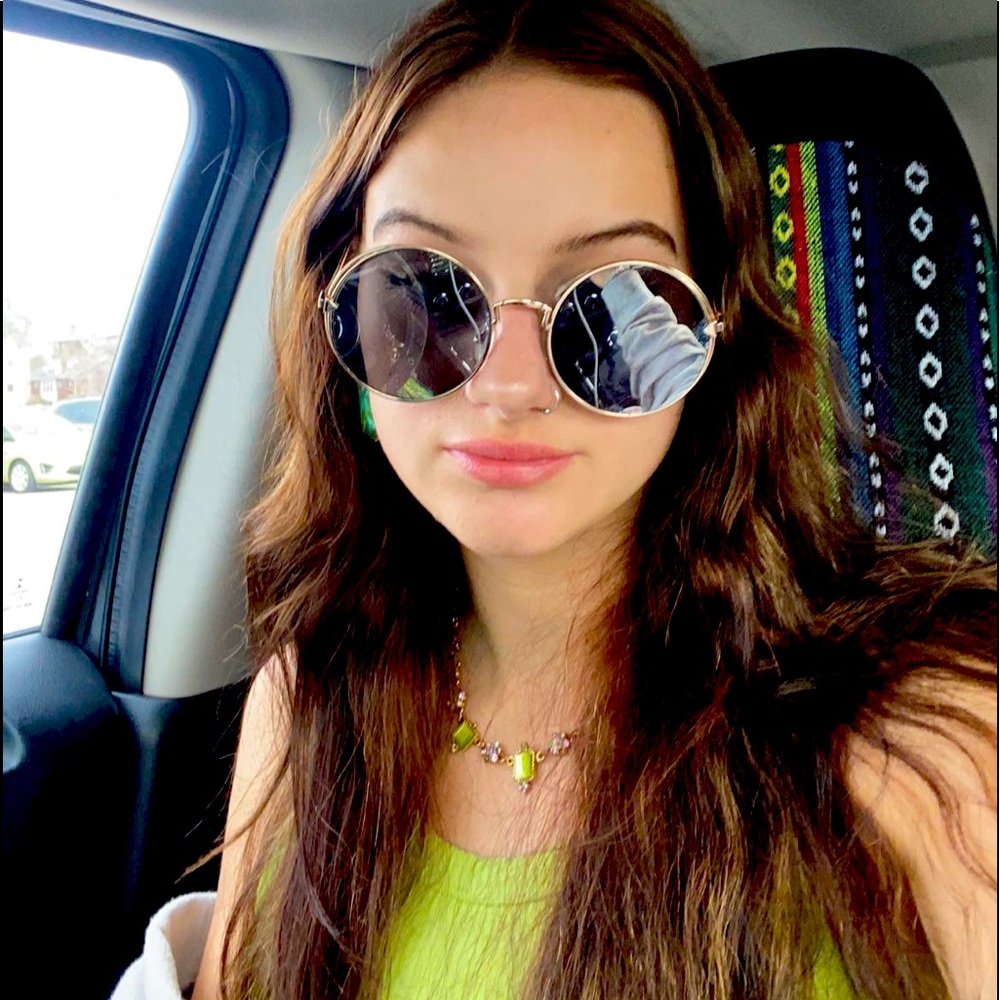 Meet your Posher, Lexi